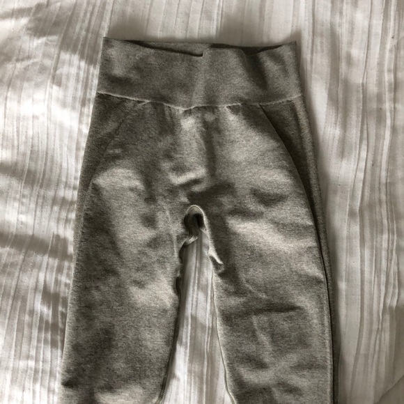 Gymshark leggings Worn once - Picture 2 of 4